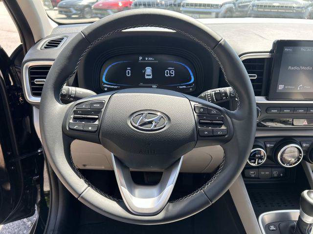 New 2026 Hyundai Venue SEL FWD image 7