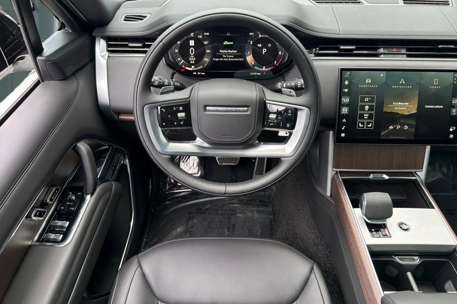 New 2026 Land Rover Range Rover Long Wheelbase SE AWD/4WD image 26