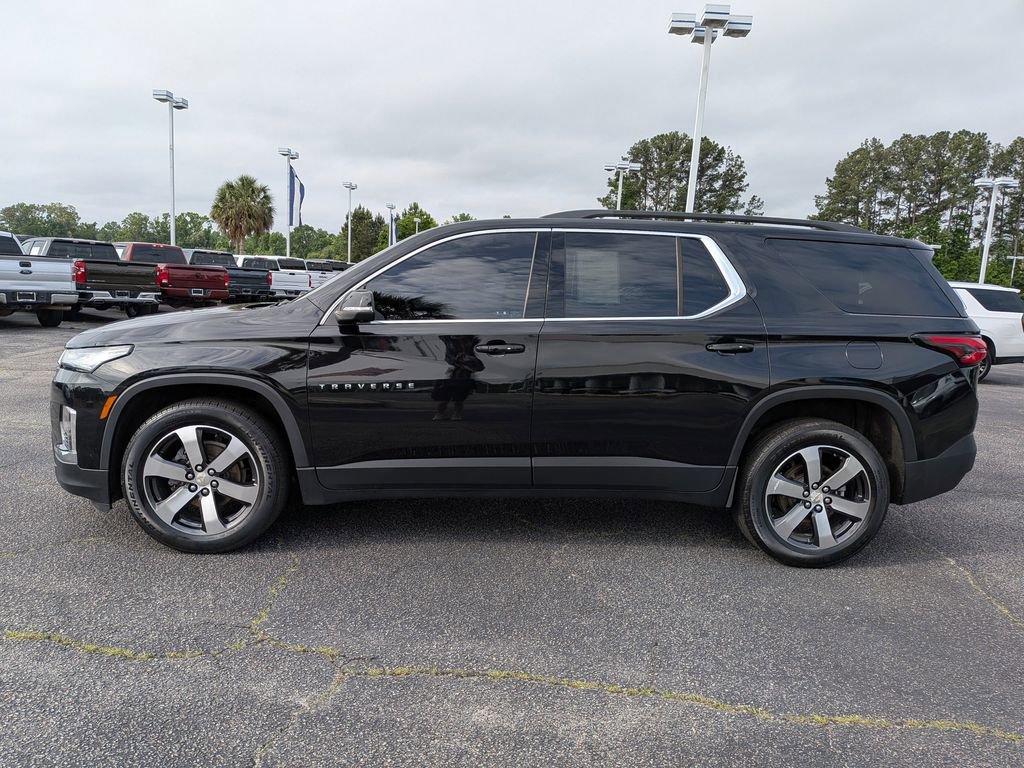 Used 2023 Chevrolet Traverse LT w/ LT Premium Package AWD/4WD image 8