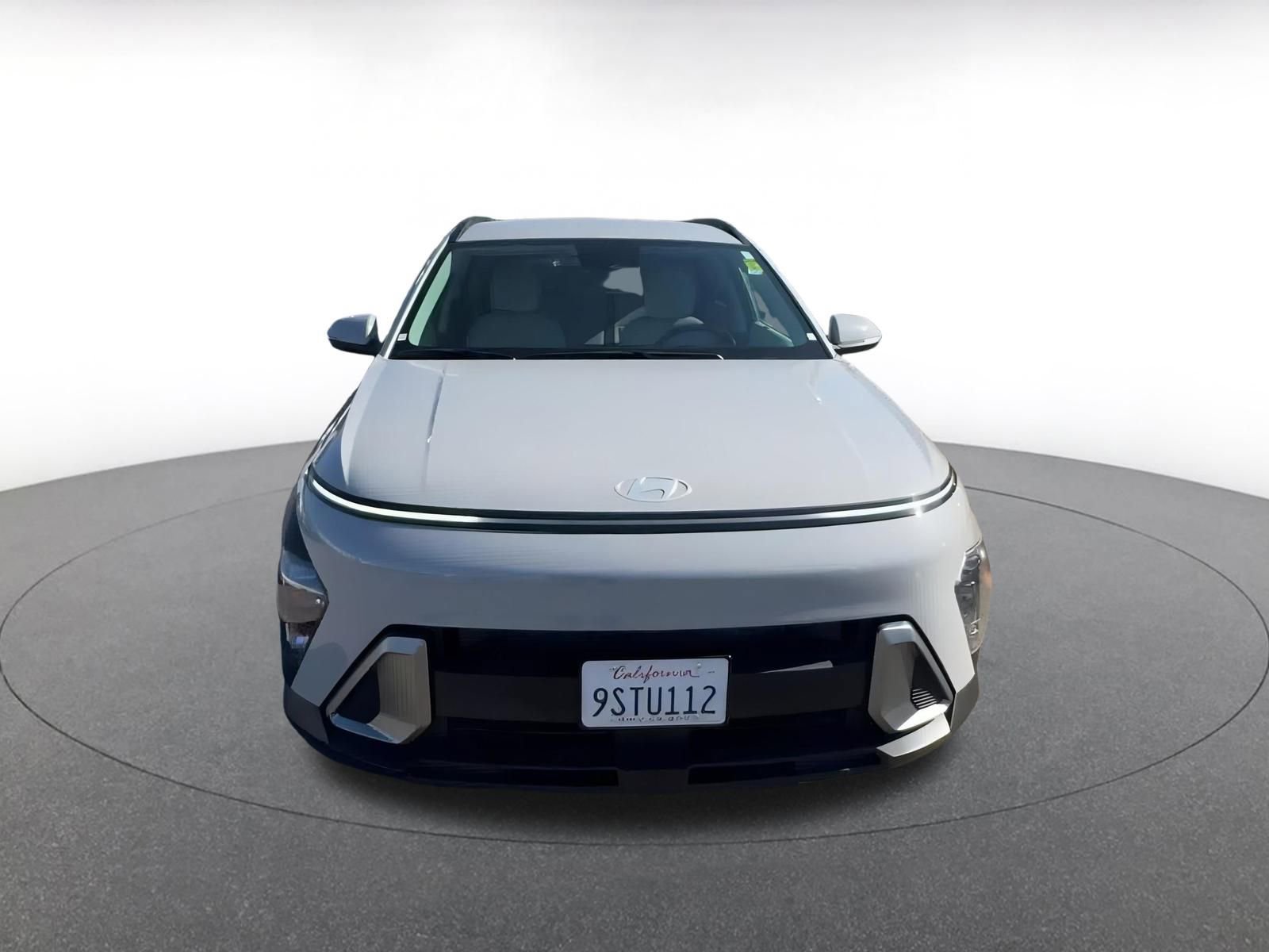 Used 2025 Hyundai Kona SEL image 4