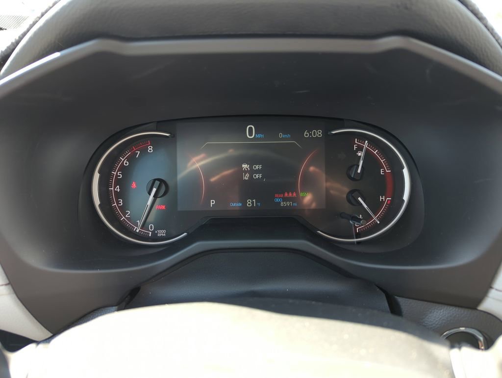 Used 2024 Toyota RAV4 XLE w/ Convenience Package FWD image 40
