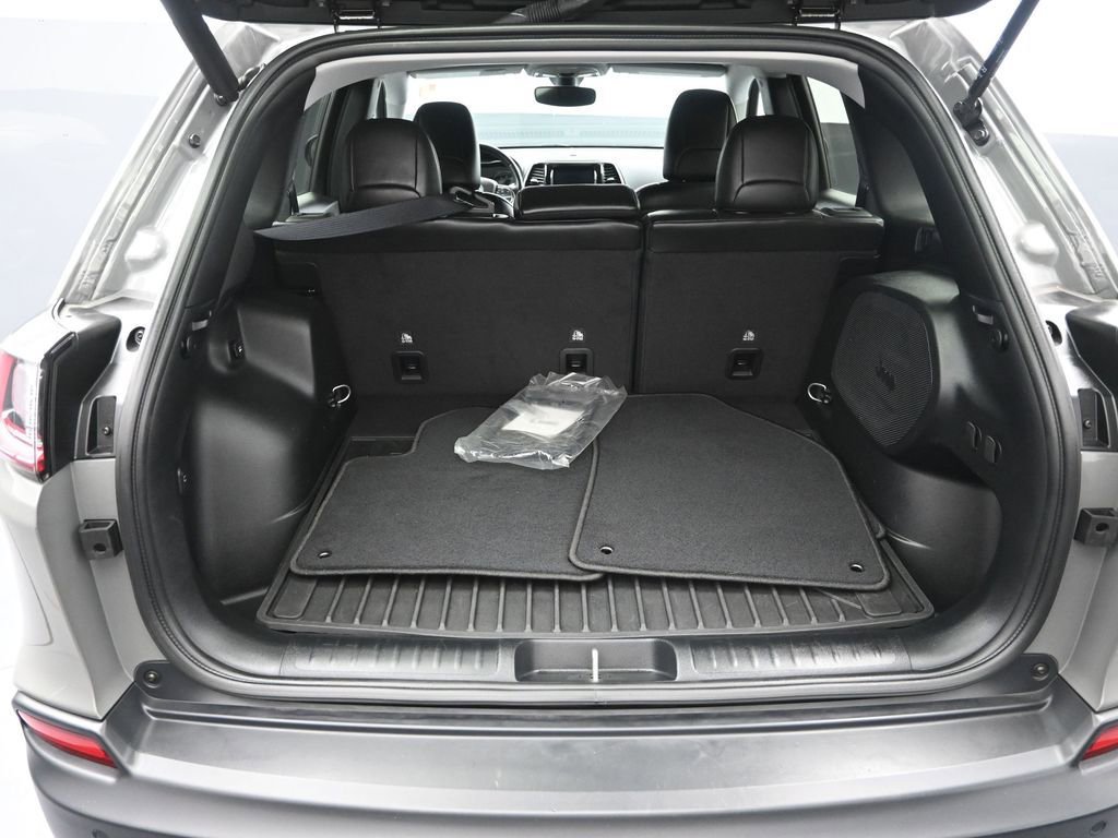 Used 2020 Jeep Cherokee Limited image 35