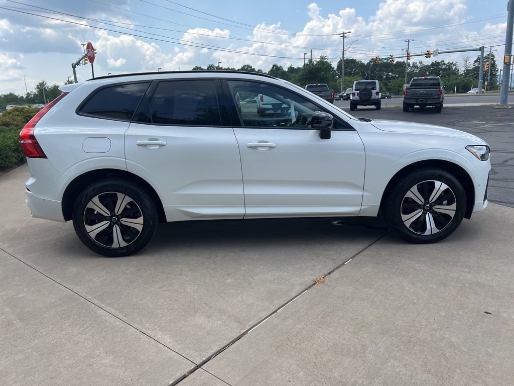 Certified 2025 Volvo XC60 T8 Plus w/ Protection Package Premier image 6