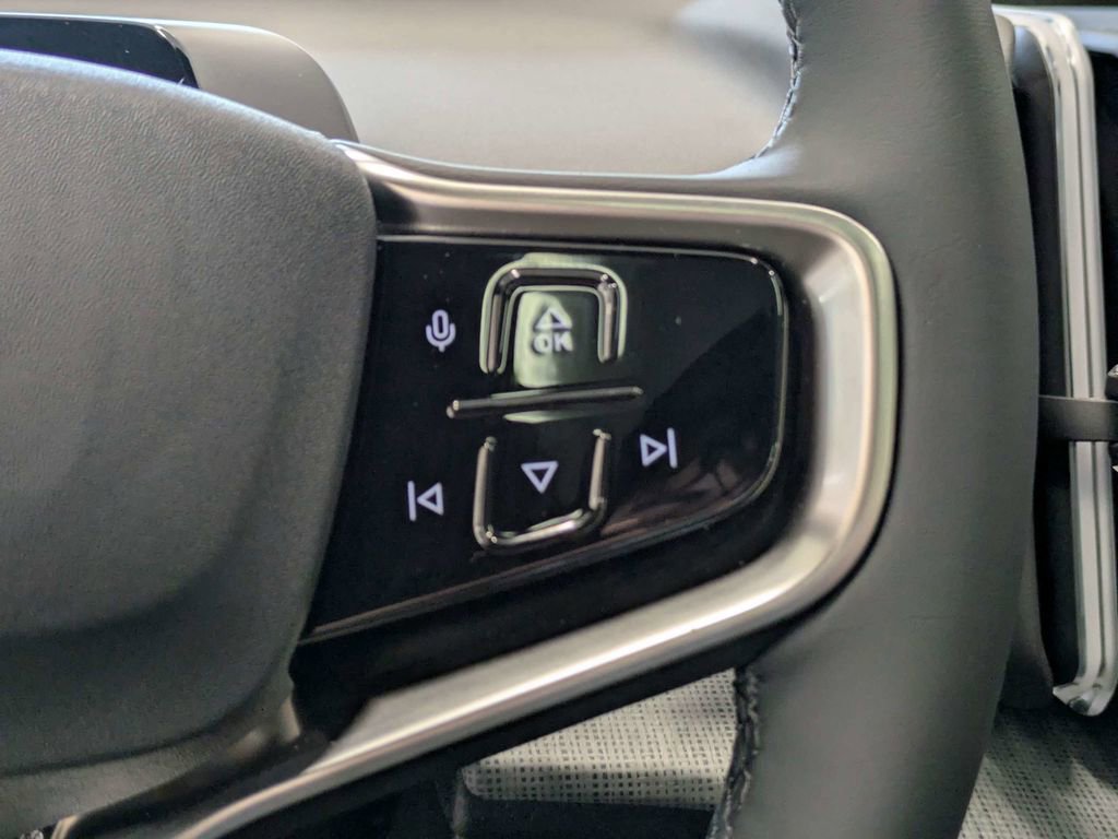 Used 2026 Volvo EX30 Cross Country Ultra w/ Protection Package Premier image 29