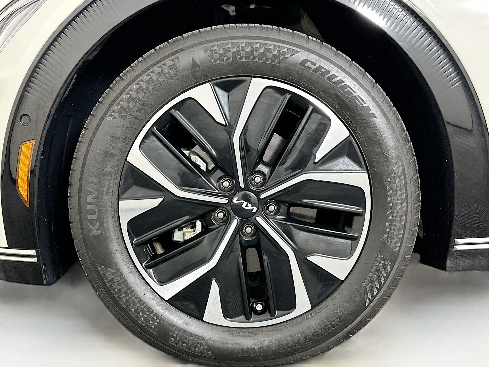 Used 2022 Kia EV6 Wind w/ Wind Technology Package image 11