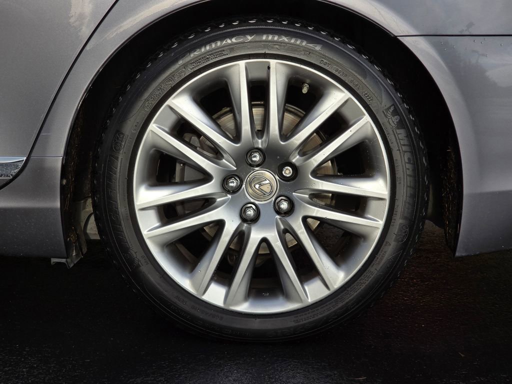 Used 2014 Lexus LS 460 image 31