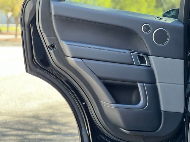 Used 2017 Land Rover Range Rover Sport HSE image 14