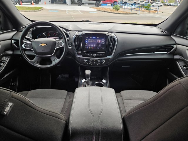 Used 2023 Chevrolet Traverse LT FWD image 17