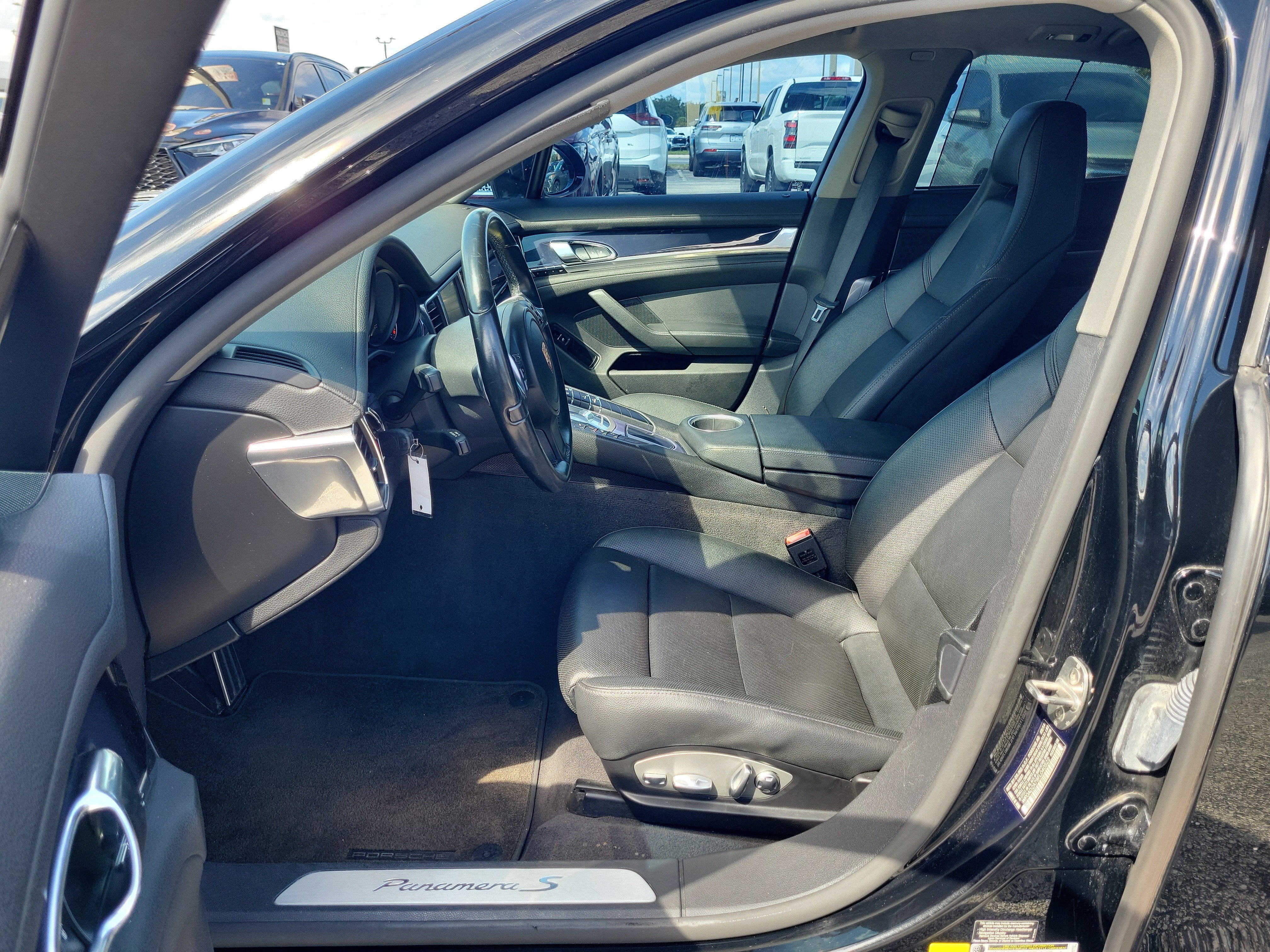 Used 2015 Porsche Panamera S RWD image 13