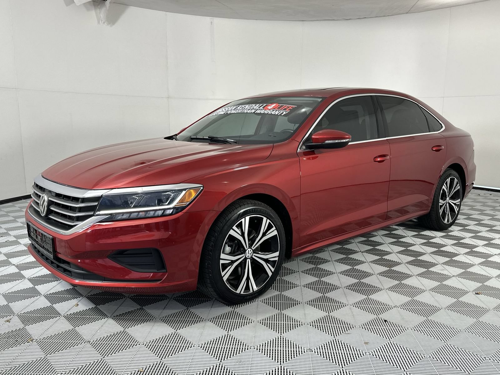 Used 2022 Volkswagen Passat 2.0T SE FWD image 4