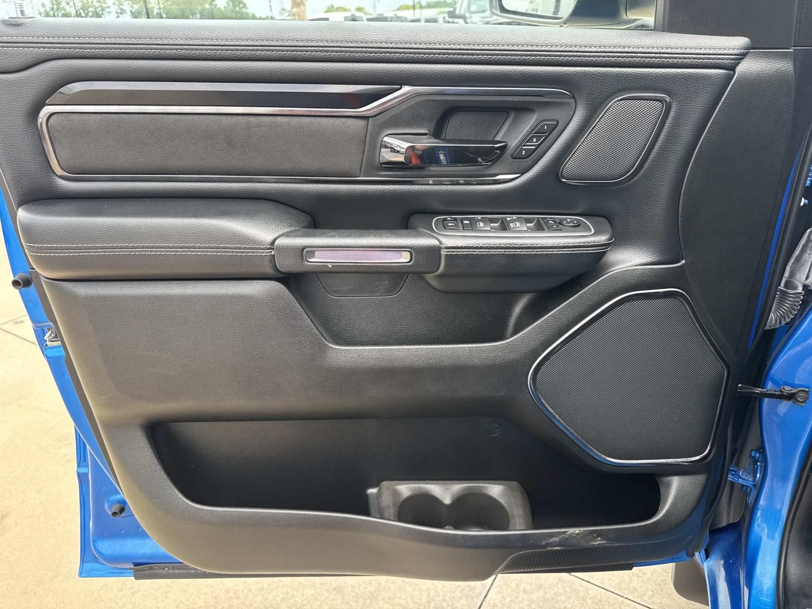 Used 2022 RAM 1500 Laramie AWD/4WD image 19