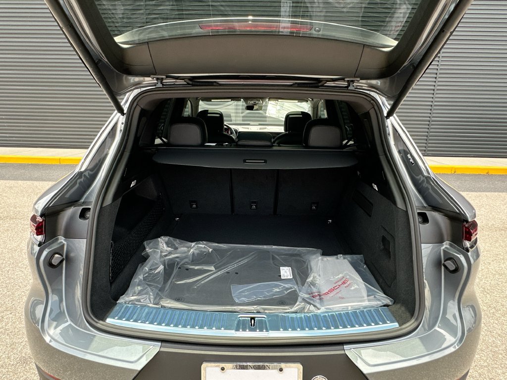 New 2026 Porsche Cayenne AWD/4WD image 32