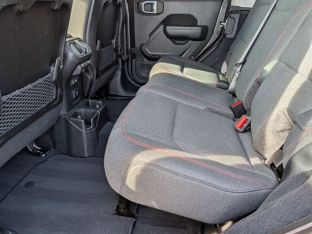 Used 2025 Jeep Wrangler Unlimited Rubicon w/ Convenience Group image 26