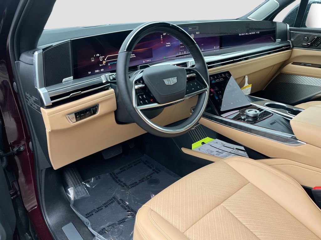 Certified 2025 Cadillac Escalade IQ Sport 2 w/ LPO, ONYX Package image 9