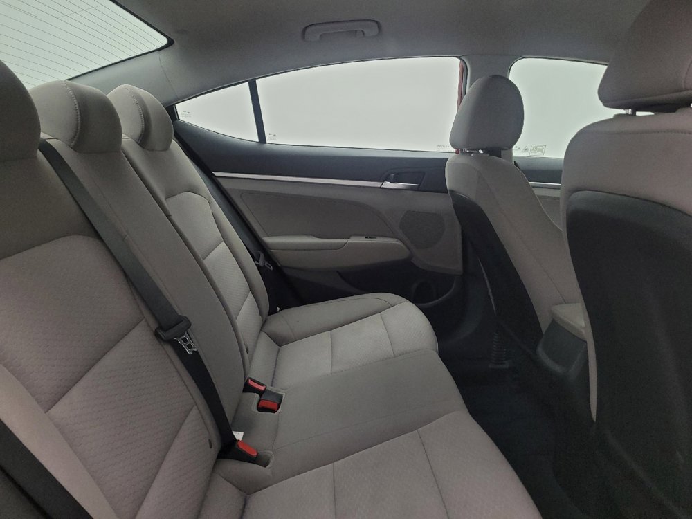 Used 2020 Hyundai Elantra SE image 19