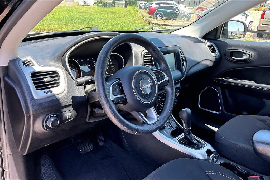 Used 2019 Jeep Compass Sport AWD/4WD image 12