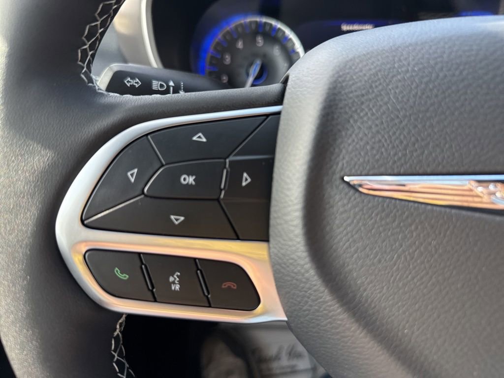 New 2026 Chrysler Pacifica Select FWD image 27