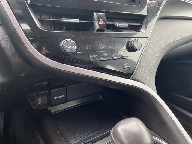 Used 2023 Toyota Camry SE image 10