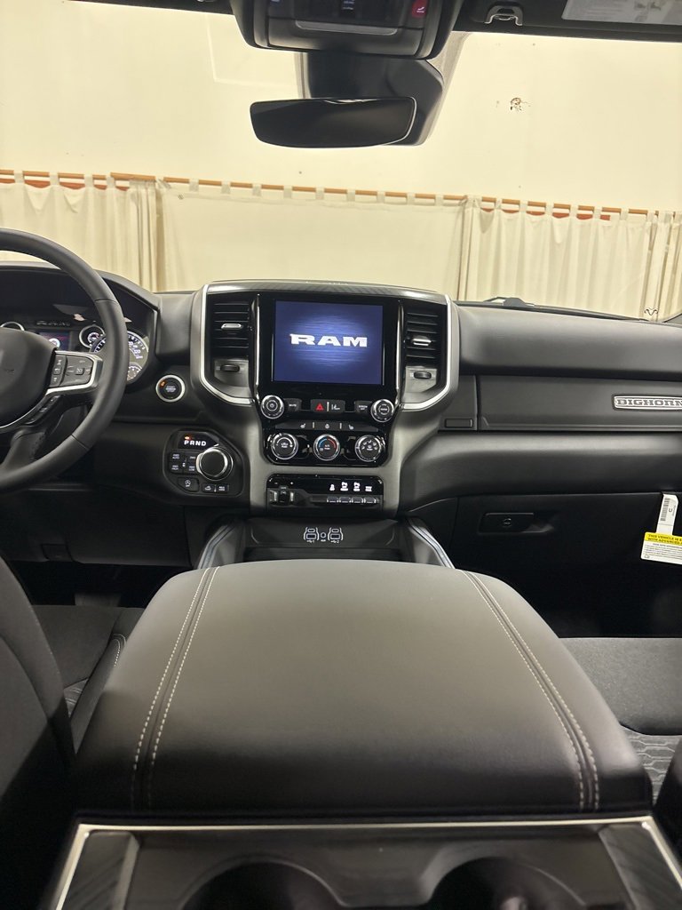 New 2026 RAM 1500 4x4 Crew Cab image 19