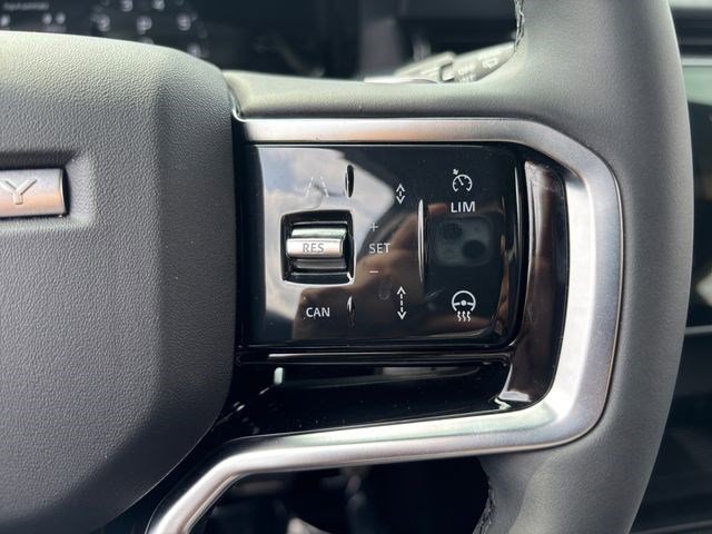 New 2025 Land Rover Discovery Sport Dynamic SE AWD/4WD image 28