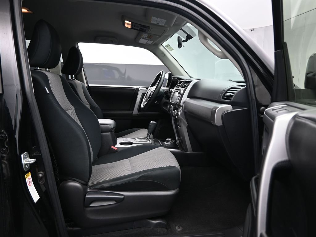 Used 2015 Toyota 4Runner SR5 image 26