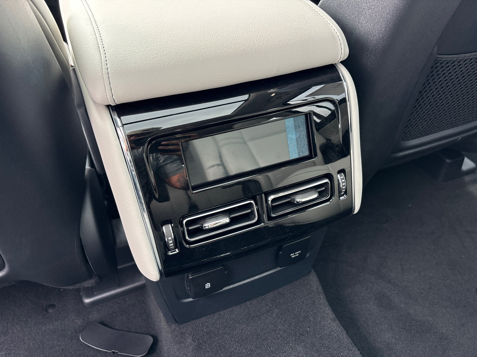 New 2026 Lincoln Aviator AWD image 32