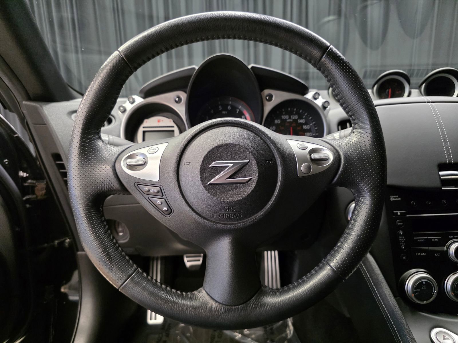 Used 2009 Nissan 370Z Touring w/ Sport Pkg RWD image 48