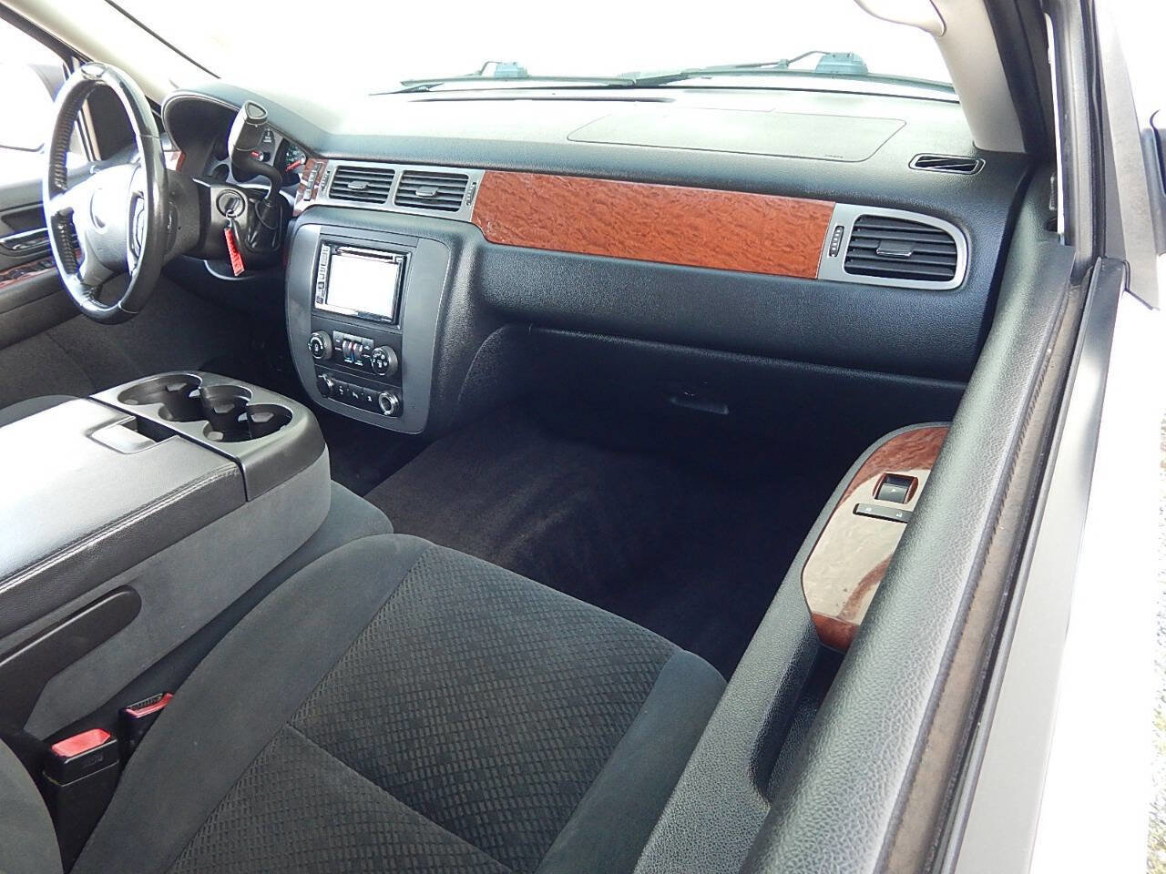 Used 2008 GMC Yukon SLE w/ Convenience Package image 19