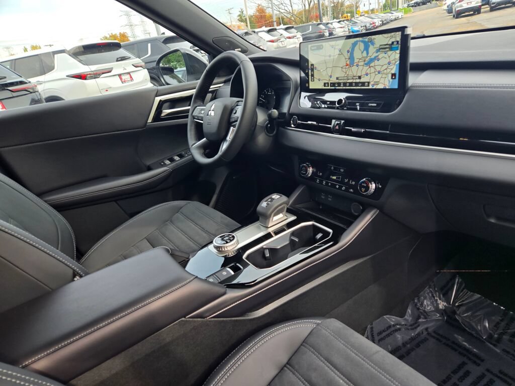 New 2027 Mitsubishi Outlander LE AWD/4WD image 5