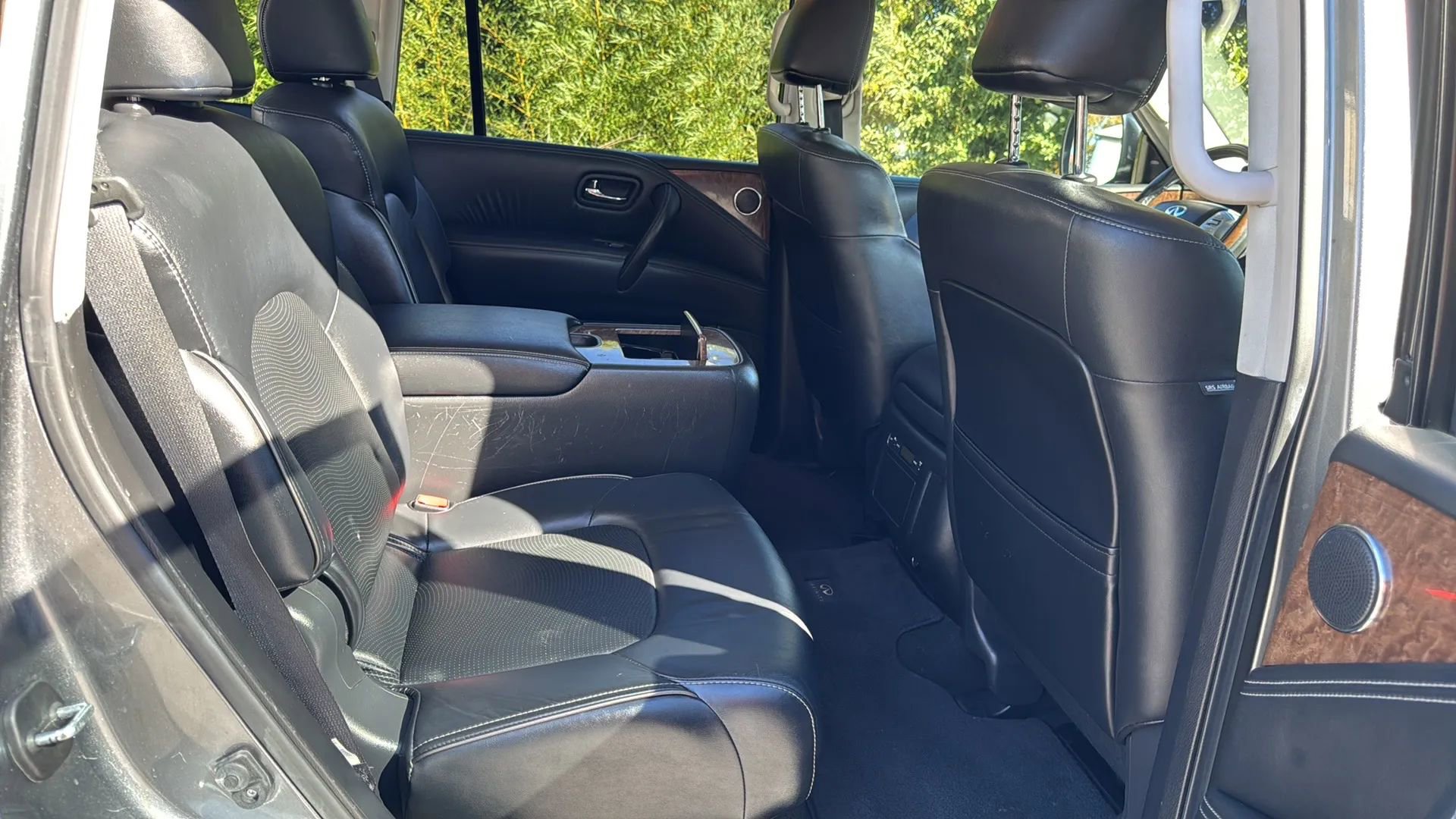 Used 2016 INFINITI QX80 4WD w/ Driver's Assistance Package image 13