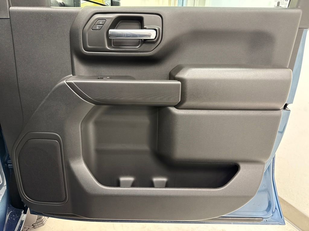 New 2026 Chevrolet Silverado 2500 Custom w/ Custom Convenience Package image 9