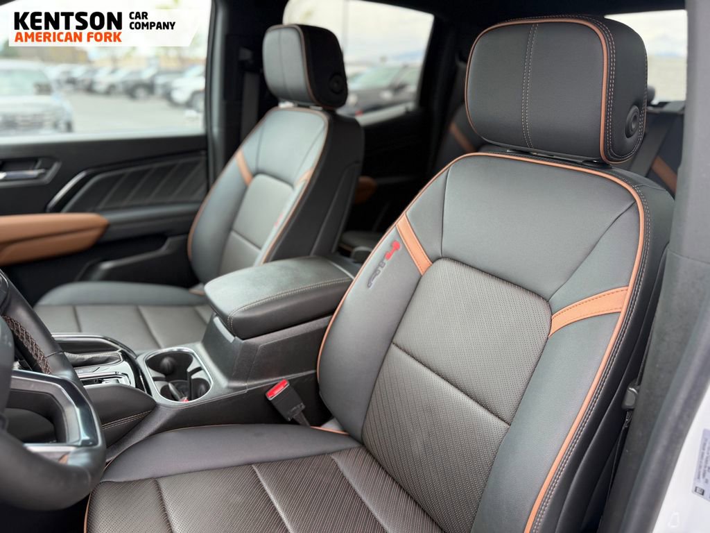 Used 2025 GMC Canyon AT4 w/ AT4 Premium Package image 32