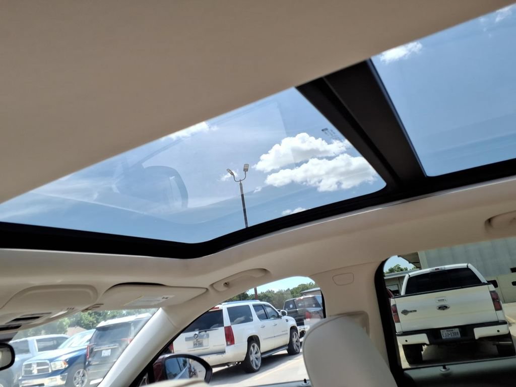 Used 2022 Buick Envision Essence w/ Technology Package I FWD image 14