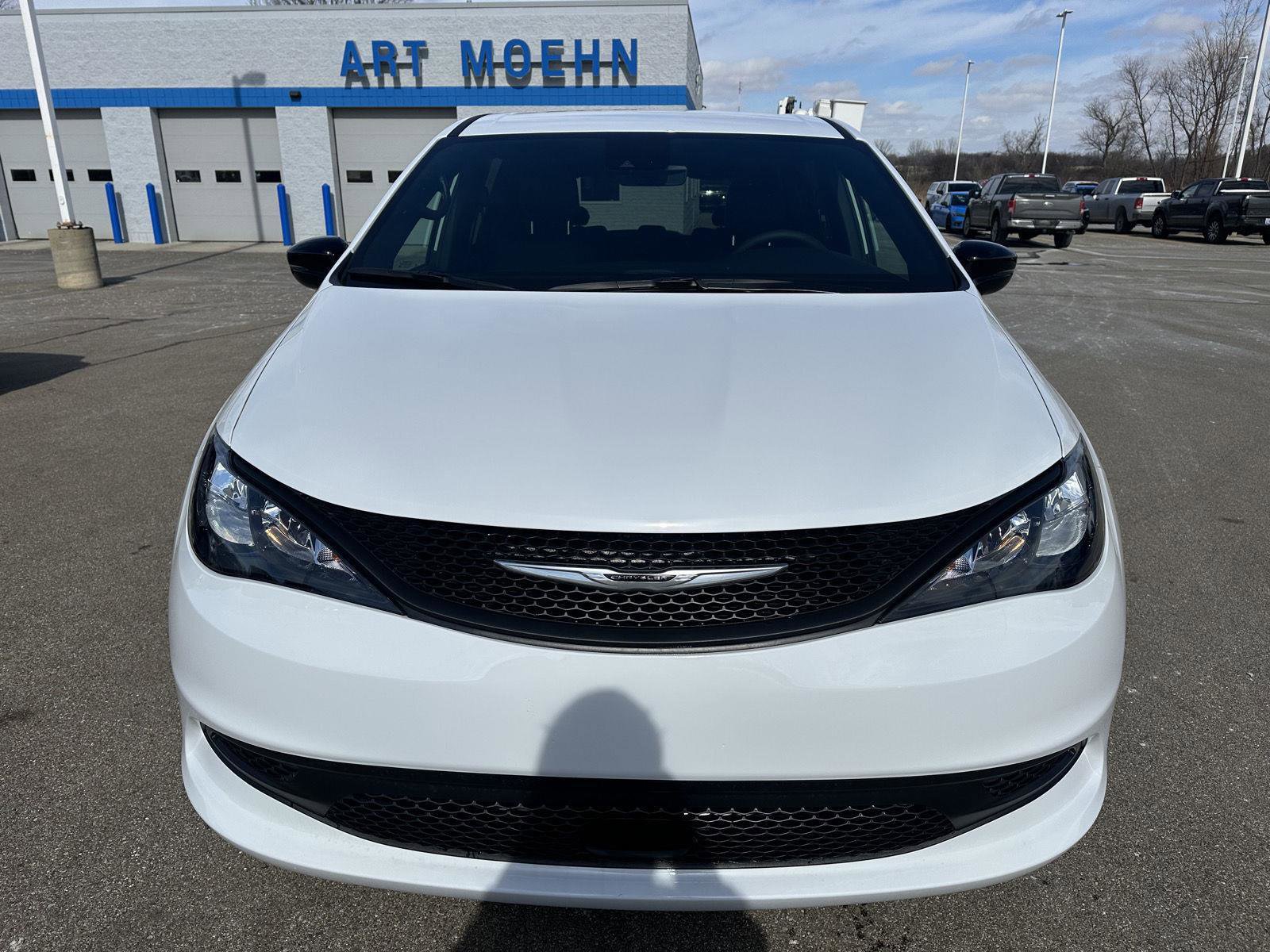 Used 2026 Chrysler Voyager LX image 11
