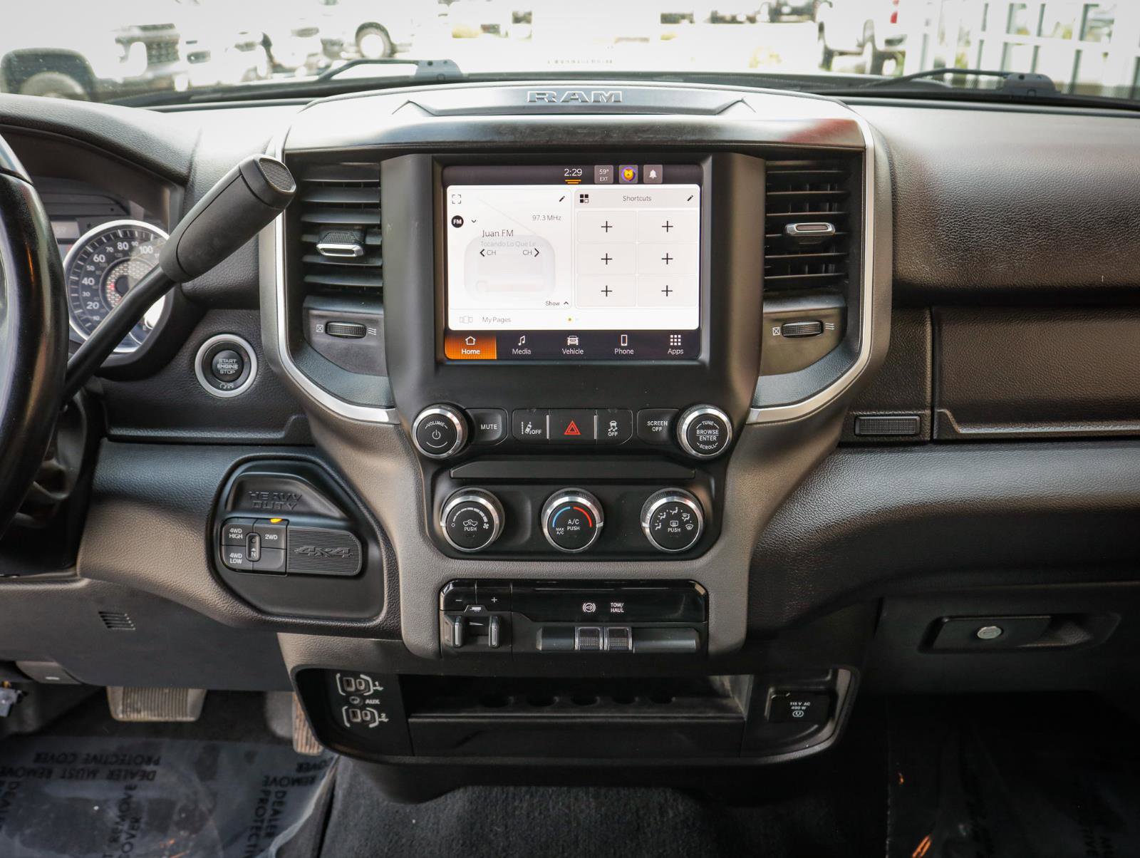 Used 2024 RAM 3500 Big Horn w/ Safety Group AWD/4WD image 18