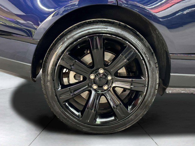 Used 2019 Land Rover Range Rover HSE image 20