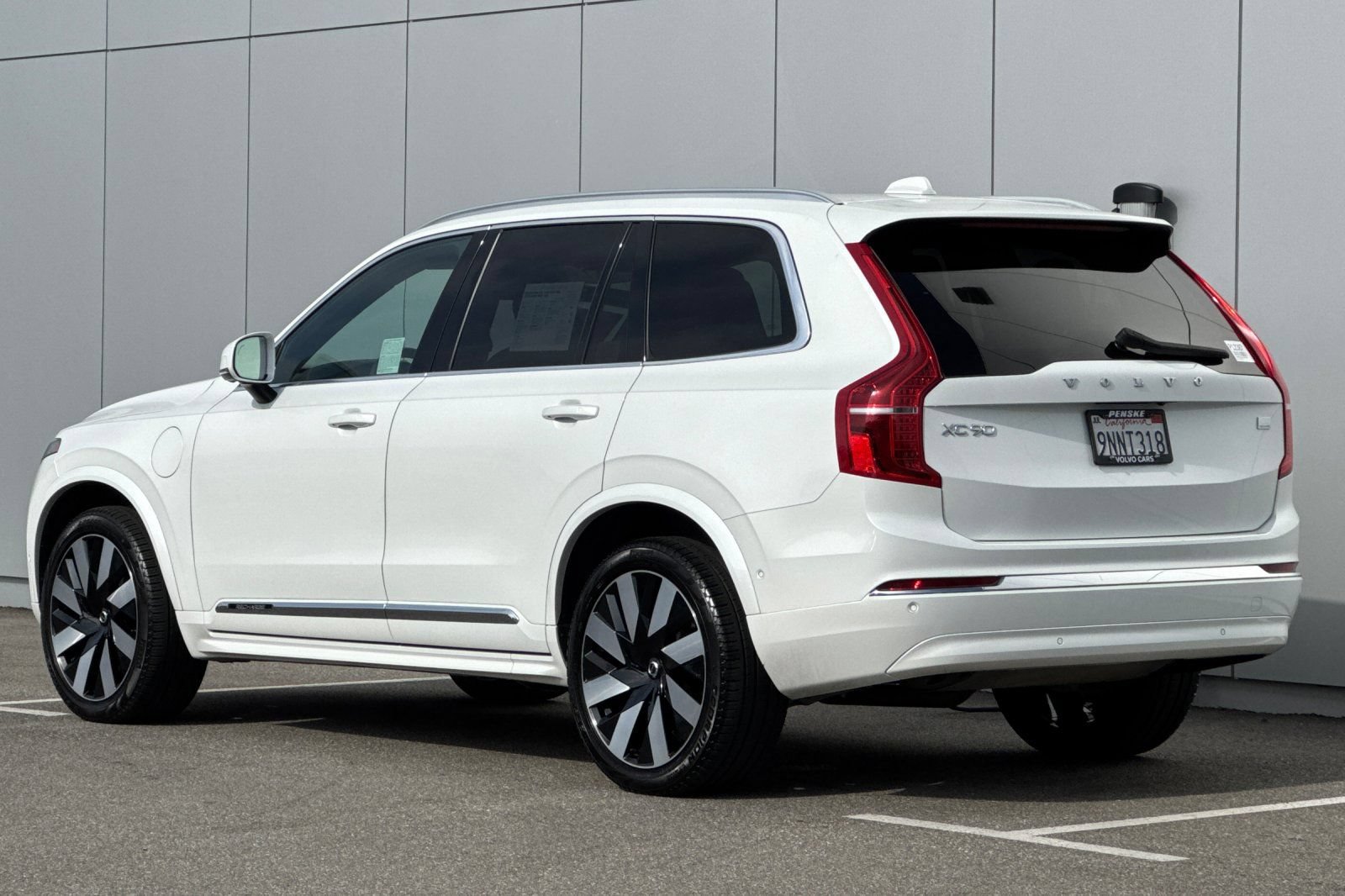 Used 2024 Volvo XC90 T8 Plus w/ Protection Package AWD/4WD image 3