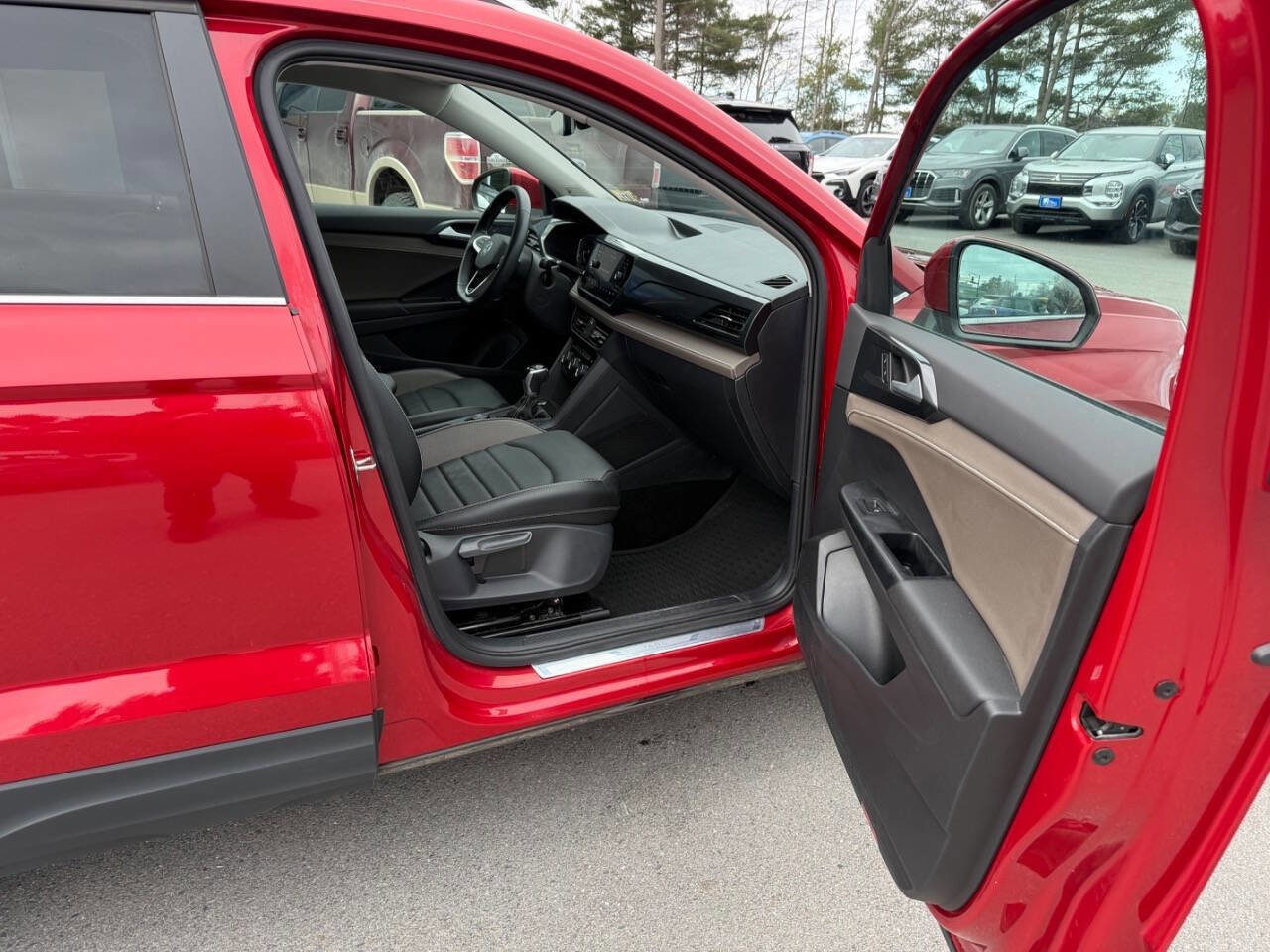 Used 2022 Volkswagen Taos SEL AWD/4WD image 10