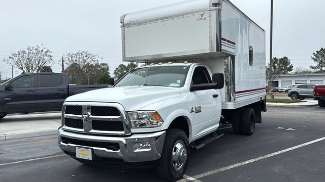 Used 2018 RAM 3500 Tradesman w/ Chrome Appearance Group RWD image 3