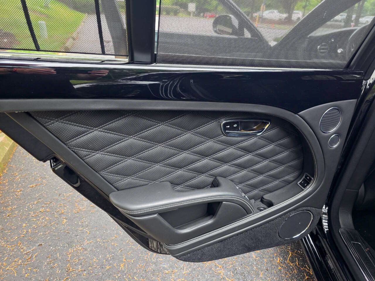 Used 2017 Bentley Mulsanne RWD image 91