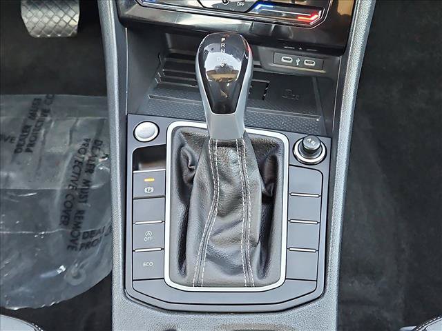 Used 2025 Volkswagen Jetta SE FWD image 7