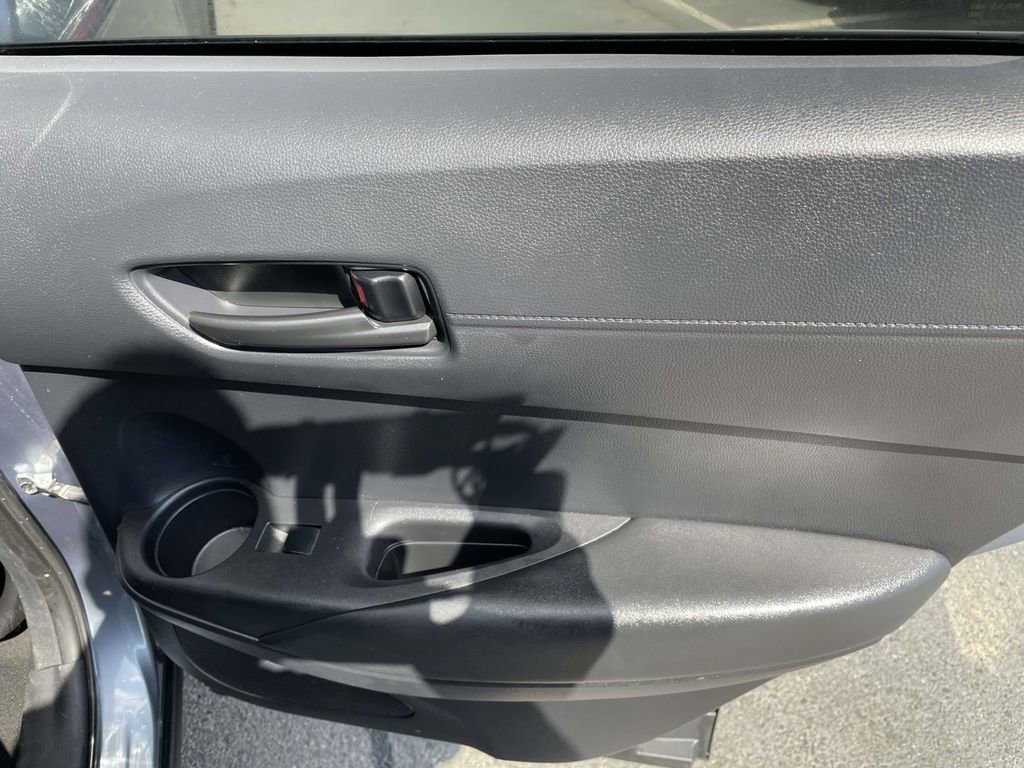 Used 2024 Toyota Corolla Cross LE image 43