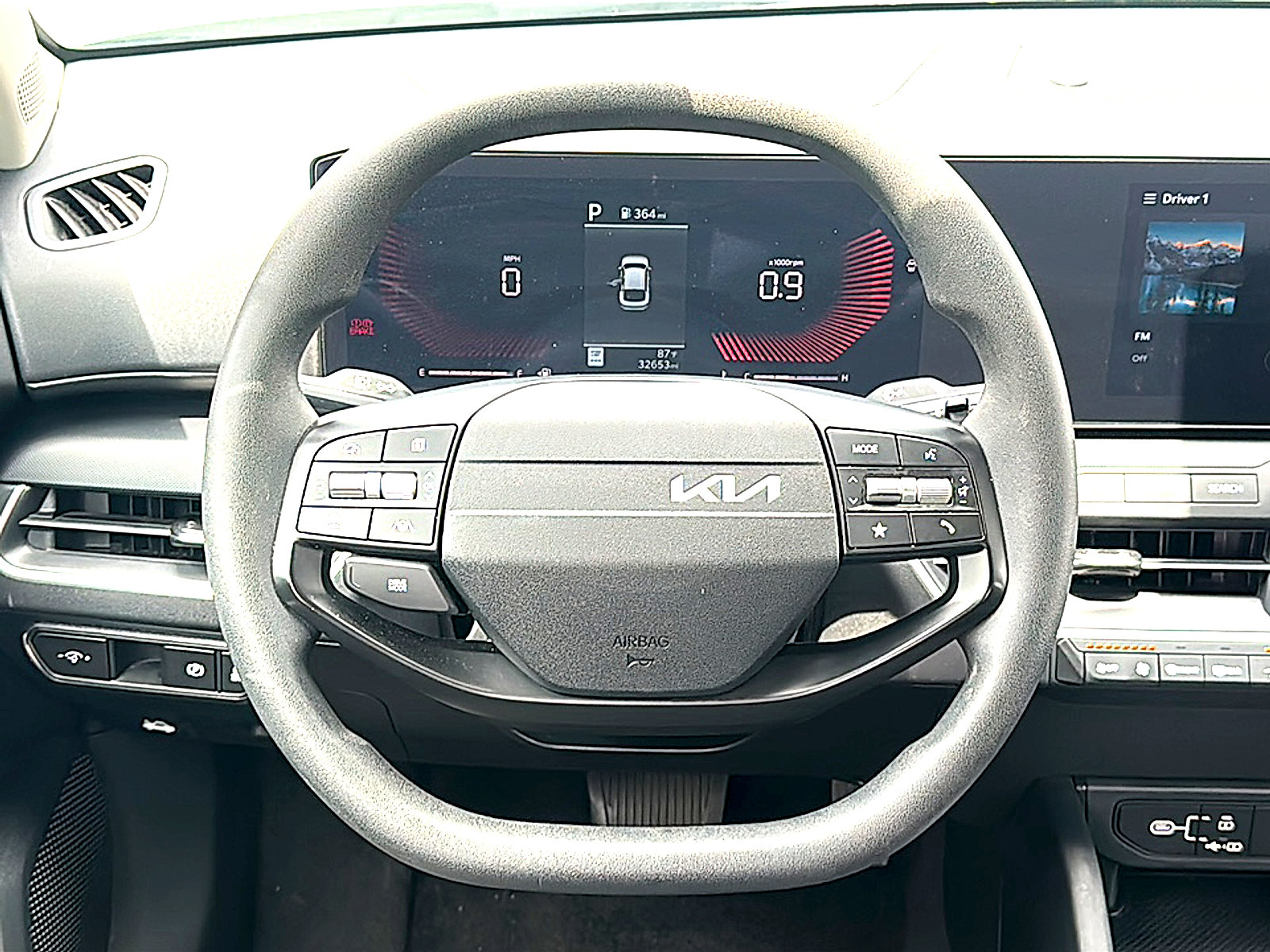 Used 2025 Kia K4 FWD image 27