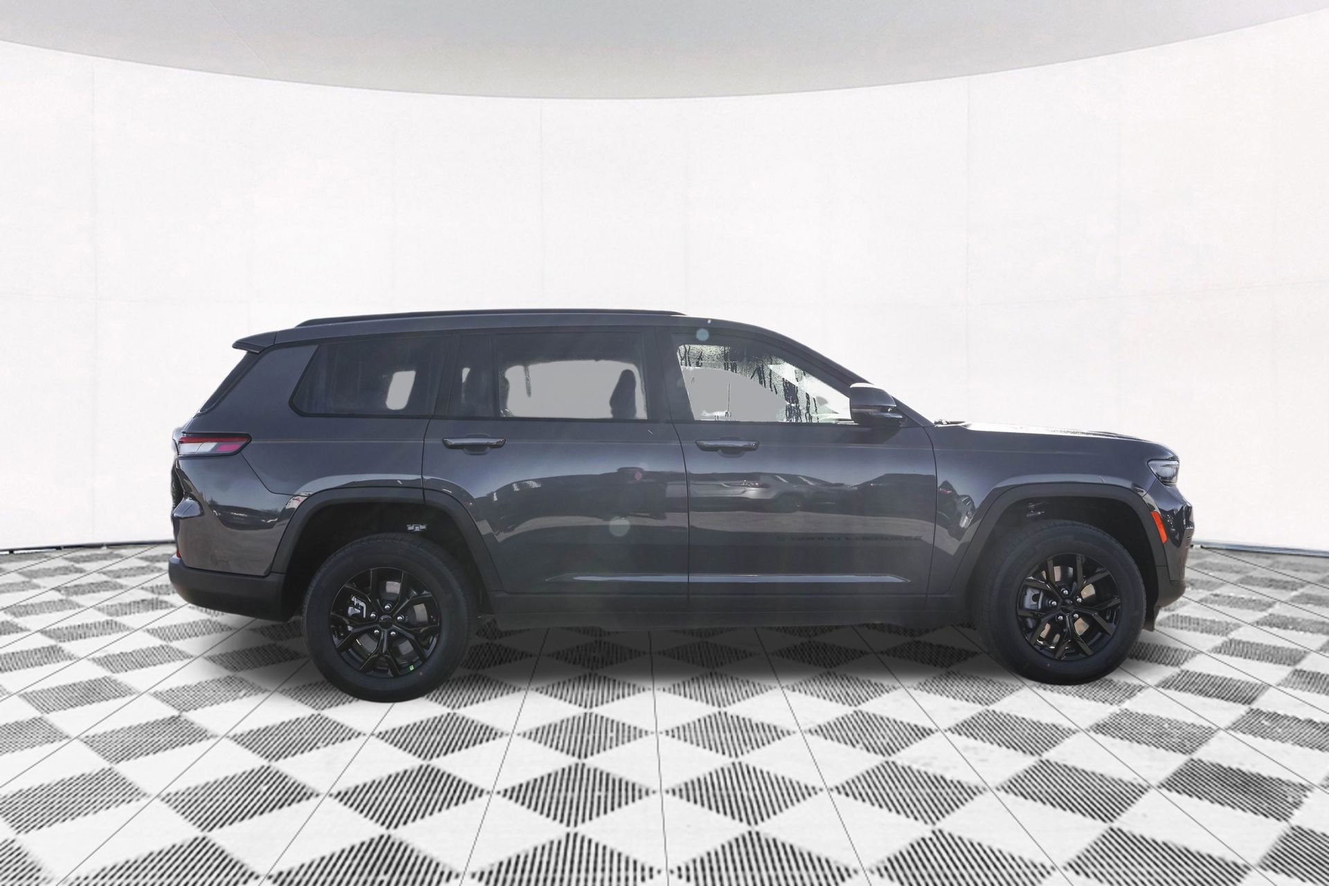 New 2025 Jeep Grand Cherokee L Altitude image 12
