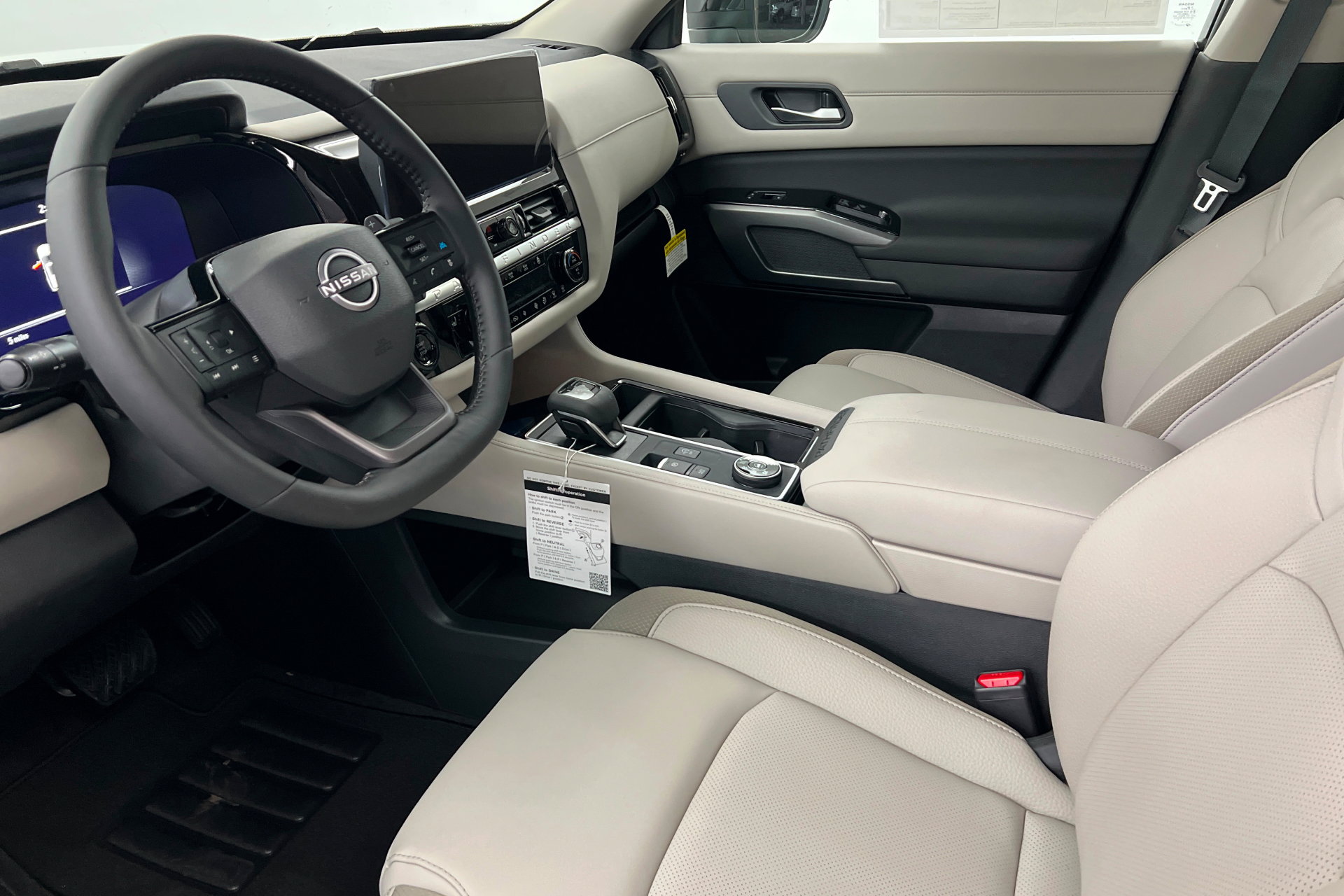 New 2026 Nissan Pathfinder SL image 15