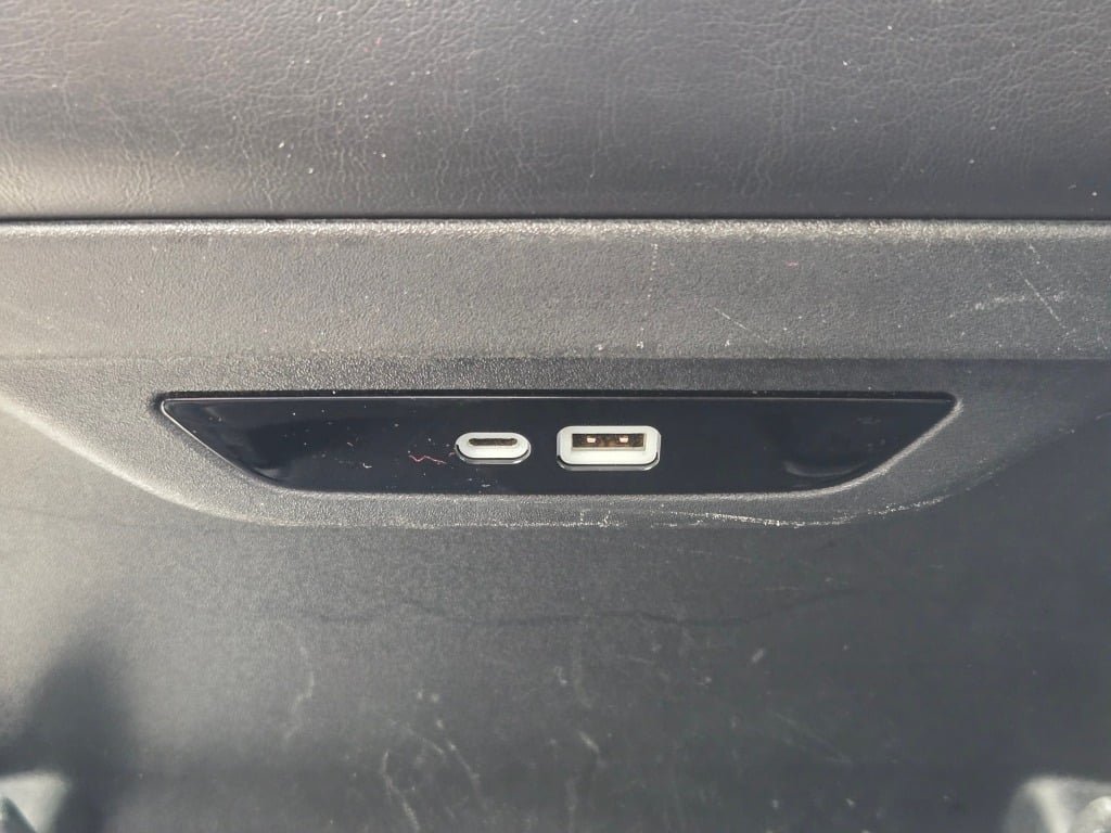 Used 2024 Chrysler Pacifica Touring-L FWD image 18