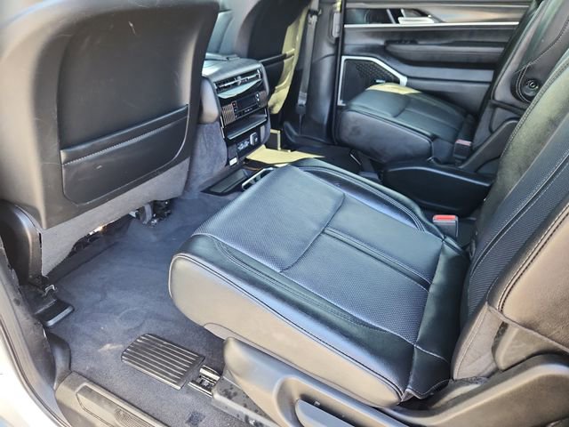 Used 2024 Jeep Wagoneer Series II image 8