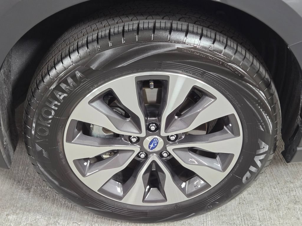 Certified 2025 Subaru Outback Limited XT AWD/4WD image 11