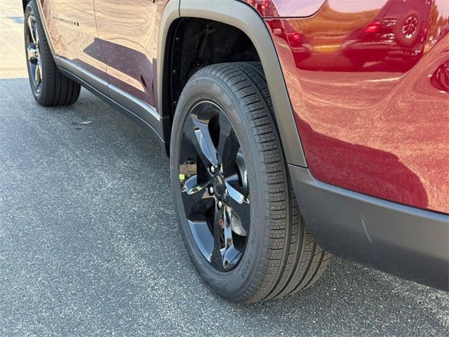 New 2025 Jeep Grand Cherokee L Limited w/ Black Appearance Package image 6