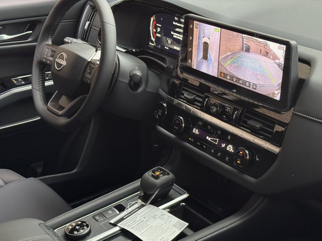 New 2026 Nissan Pathfinder SL AWD/4WD image 10